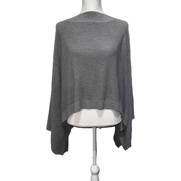 Lululemon - Forward Flow Poncho, in light gray, O/S, EUC, Cashmere blend - Picture 11 of 11